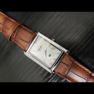 🔥RARE Pristine Seiko Tank Vintage‎ Quartz Men's Leather Watch